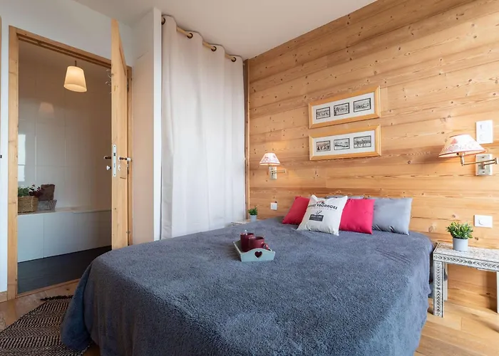 7 Pers, Pieds De Pistes, Piscine, Balcon - Fr-1-296-345 *